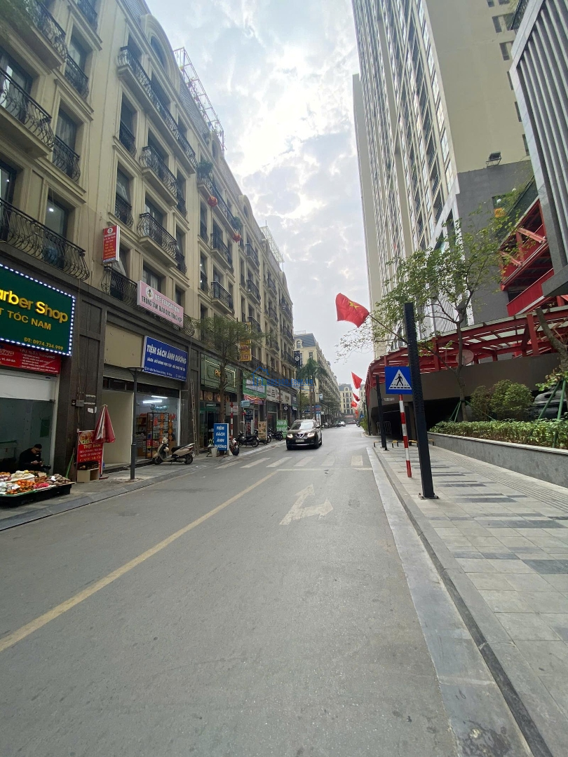 Cho Thuê Nguyên Căn Shophouse The Terra, Đối Diện Chung Cư, Giá 25 Triệu/Tháng