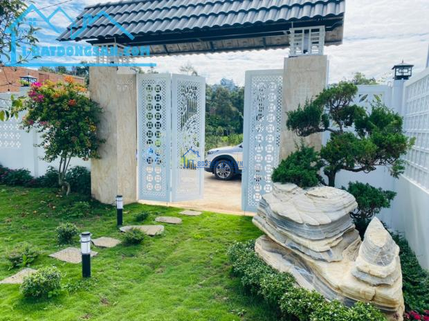 Bán đất Bảo Lộc Mạc Đĩnh Chi.Tặng căn nhà kèm sân vườn.DT 250m2.Giá 3,09 tỷ.Hẻm 7m.
