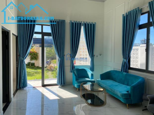 Bán đất Bảo Lộc Mạc Đĩnh Chi.Tặng căn nhà kèm sân vườn.DT 250m2.Giá 3,09 tỷ.Hẻm 7m.