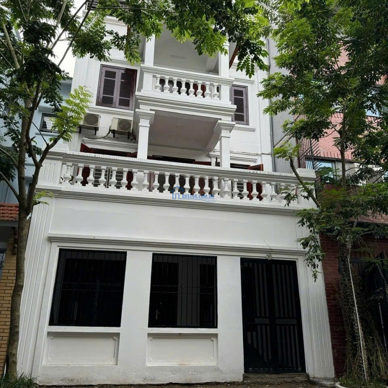 Bán Bt Saì Đồng 2 Mặt Tiền, Ngay Hồ