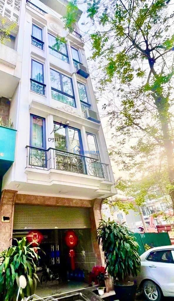 Mặt Phố Giá Phân Lô Mặt Phố Q. Cầu Giấy- Kinh Doanh- Gara 2 Ôtô- Nhà Mới- Ô Chờ Thang Máy