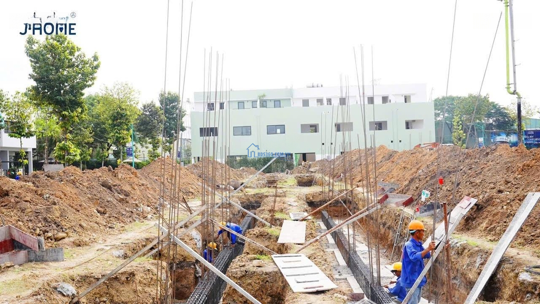 Nhà Phố J Home Chuẩn Nhật, Sổ Hồng Riêng, Mặt Tiền Đường Đt 743 Bình Chuẩn, Thuận An - Bình Dương