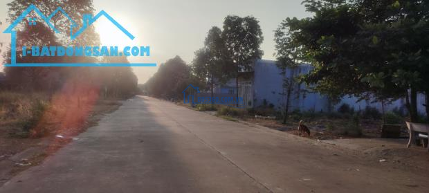 Lô đất 150m2 bìa thổ cư trung tâm Bình Dương đáng sở hữu nhất lúc này giá 1 tỷ 680tr