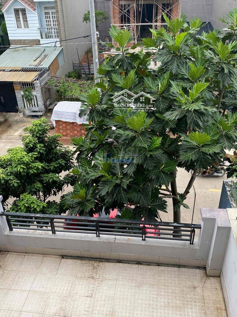 Nhà Mặt Tiền Kinh Doanh Buôn Bándiện Tích132M2 Rộng Rãi. Thổ Cư 85M2, Sân Rộng Để Xe Hơi