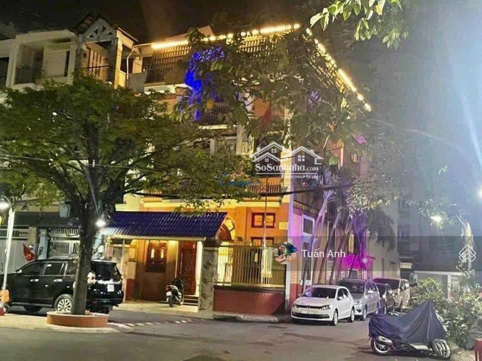 Bán Villa Khu Compound Lam Sơn, P. 6, Q. Bình Thạnh. Diện Tích 10X20M, 1 Trệt 3 Lầu St. Giá Bán 26 Tỷ