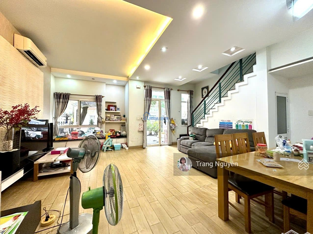 Cần Bán Gấp Căn Biệt Thự 130M² The Oasis Ngay Aeon Sân Golf Sông Bé. Full Nội Thất Chỉ 5.6 Tỷ