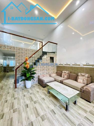 🔥🌹KIỆT PHẠM VĂN NGHỊ GẦN CHỢ, NHÀ MỚI XÂY MUA VỀ Ở NGAY, 1 TRỆT 1 LỬNG ĐÚC, 2 PHÒNG NGỦ
