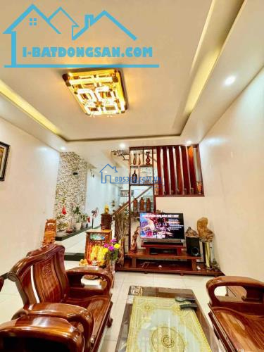 SIÊU PHẨM... SIÊU PHẨM. BÁN NHÂ NỘI THẤT QUÁ ĐẸP. GIÁ QUÁ RẺ