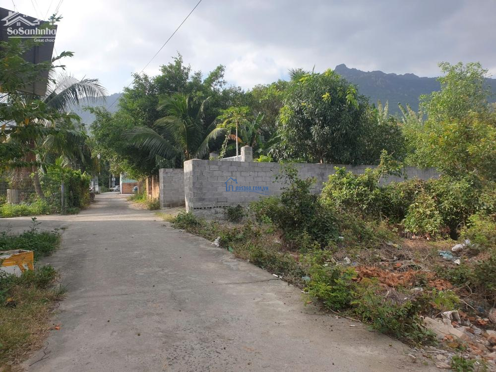 Vị trí đẹp, trục đường chính Nguyễn Tất Thành-Nha Trang.392m2 đất Chỉ cách chợ 400m.