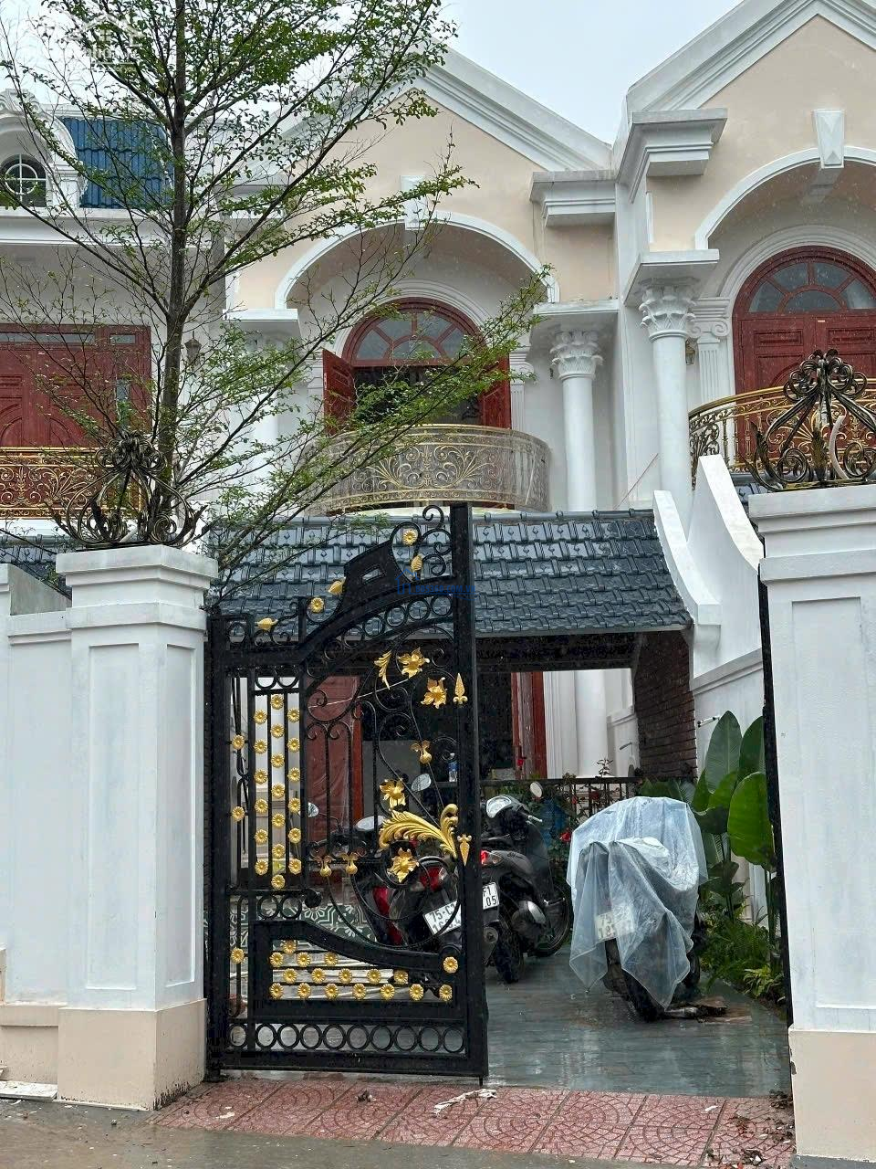 Bán Căn Villas 2 Tầng Full Nội Thất cao cấp thiết kế Tân Cổ Điển tại Mặt Tiền SỬ HY NHAN ( Kiệt 69 Lê Ngô Cát - Thuỷ Xuân), Huế