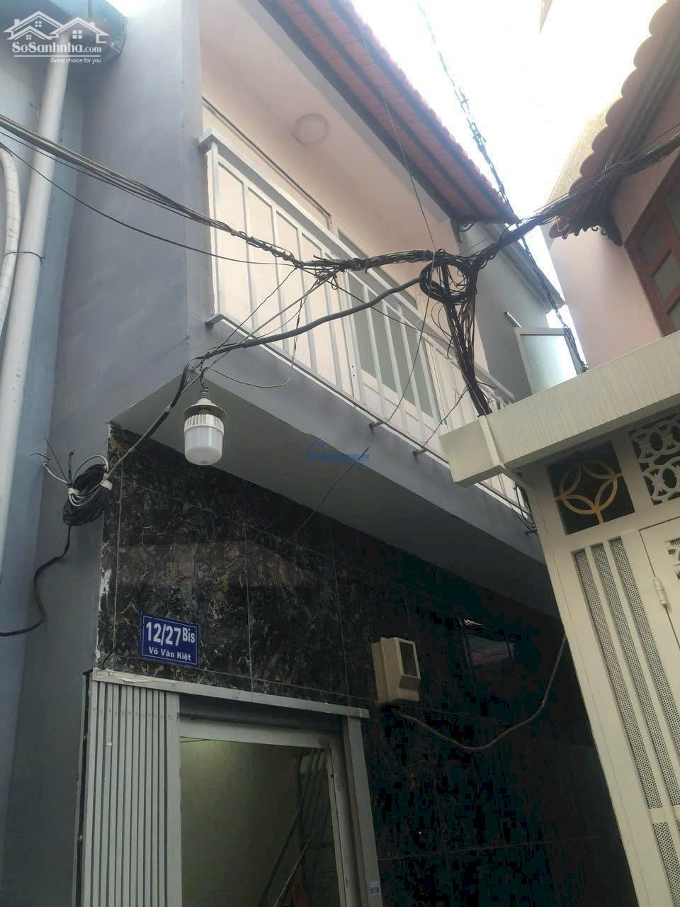 CHÍNH CHỦ BÁN NHÀ 1 TRỆT 1 LẦU GIÁ RẺ TRUNG TÂM QUẬN 1