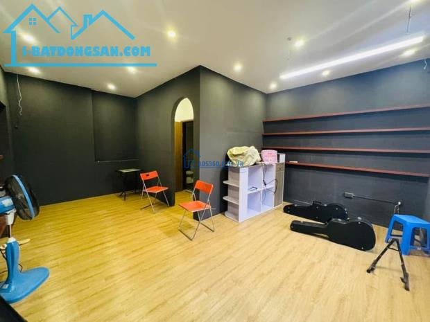 Bán nhà Kim Mã - Ba Đình 180m2, view công viên Thủ lệ giá 11,9 tỷ