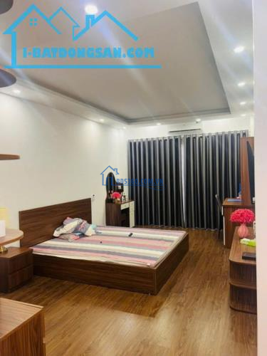 BÁN GẤP NHÀ HOÀNG QUỐC VIỆT, PHÂN LÔ, ÔTÔ VÀO NHÀ, 6T THANG MÁY, Ở LUÔN, 51M2 NHỈNH 14 TỶ