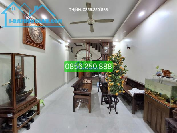 Nhà 3 tầng dân xây; hướng đông tứ trạch; 52m2 mặt đường nhánh ĐT Bãi Viên; 3,5 Tỷ