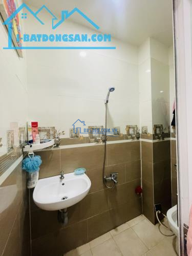 Bán nhà DT (4.1x8)m, Sát mặt tiền, Đường Phan Thị Hành, Quận Tân Phú