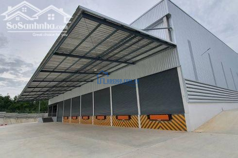 Cần bán đất 20.000 m2 sẵn kho xưởng tại Bến Lức, Long An