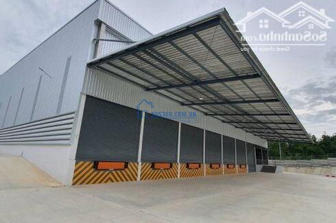 Cần bán đất 20.000 m2 sẵn kho xưởng tại Bến Lức, Long An