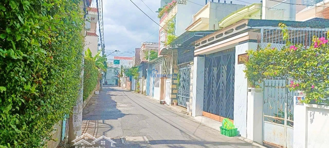 [ Mặt Tiền Nguyễn Khánh Toàn _ Ngang Hơn 15M ] *** Cách Biển : 300M ***