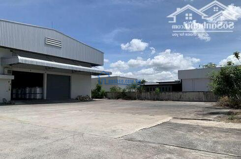 Cần bán đất 20.000 m2 sẵn kho xưởng tại Bến Lức, Long An
