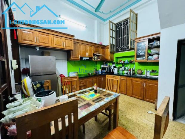 Bán Nhà Mặt Ngõ Lê Trọng Tấn, Hà Đông, Ô Tô Đỗ Cửa, 50m2, Mặt Tiền Rộng 5m, Giá 8.1 Tỷ