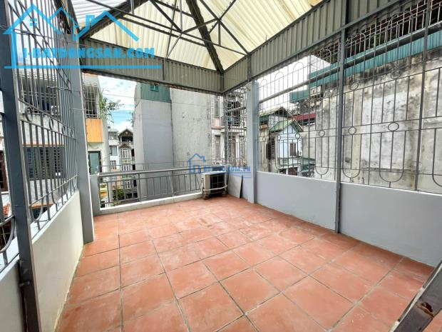 Bán Nhà Mặt Ngõ Bà Triệu, Hà Đông 90m2, 3 Tầng, Giá 12 Tỷ - Ngõ Ô Tô, Cách Phố 10m