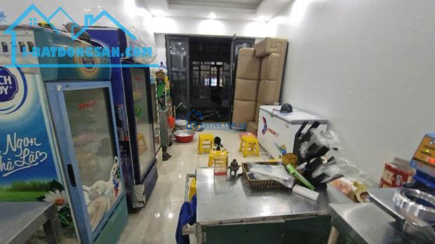 Bán Nhà Phân Lô Phùng Hưng, Hà Đông - 45m2, 5 Tầng, Thang Máy, Ô Tô 7 Chỗ Vào - Giá 8.5 Tỷ