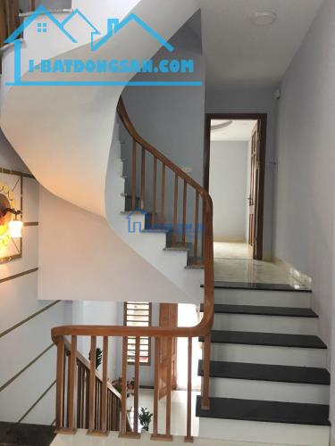 Bán nhà mới xây Tựu Liệt, Thanh Trì, Hà Nội. - Diện tích 50m2. - Xây 5 tầng. ô tô đỗ cửa