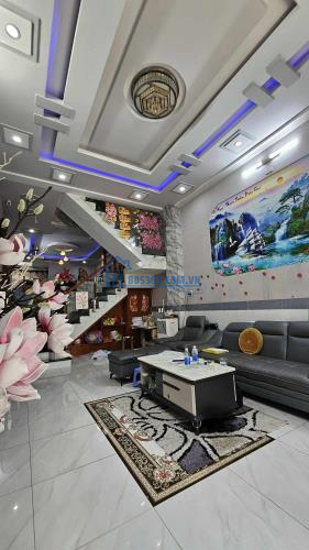 QUẬN 12, TÂN CHÁNH HIỆP, BÁN NHÀ HẺM XE HƠI TRÁNH, 88M2 4 TẦNG CHỈ 5 TỶ 700