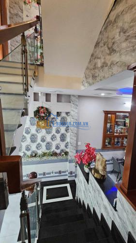 QUẬN 12, TÂN CHÁNH HIỆP, BÁN NHÀ HẺM XE HƠI TRÁNH, 88M2 4 TẦNG CHỈ 5 TỶ 700