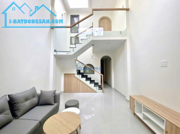 BÁN GẤP GIẢM 200 TR, CHỈ CÒN 3 TỶ 350, NHÀ 45M2, 2TẦNG, HXH, HIỆP THÀNH QUẬN 12
