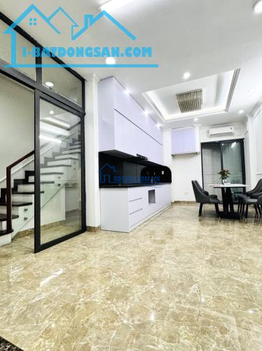 Phân lô Doãn Kế Thiện nhà đẹp 68m2, 5T kd, gara, 3 thoáng 15 tỷ hơn.