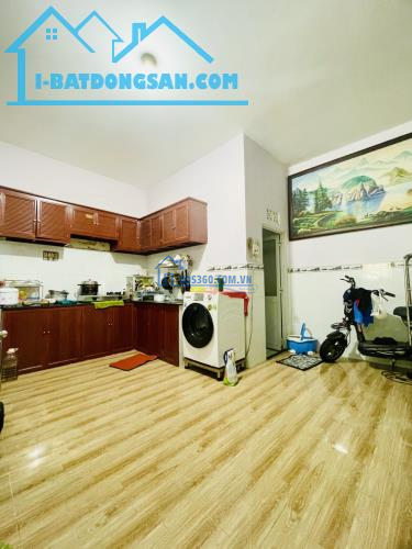 NHÀ 2 TẦNG Ô TÔ ĐỖ CỬA, 92M2 NGANG 5 MÉT NHÀ CÒN,THẠNH XUÂN QUẬN 12 - HƠN 3 TỶ