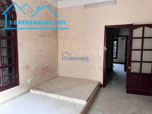 Y8YYRK 🏡 Mua Biệt Thự VIP Với View Hồ Hoàng Cầu, Không Gian Sống Thoáng Đãng Dành Cho Doanh Nhân