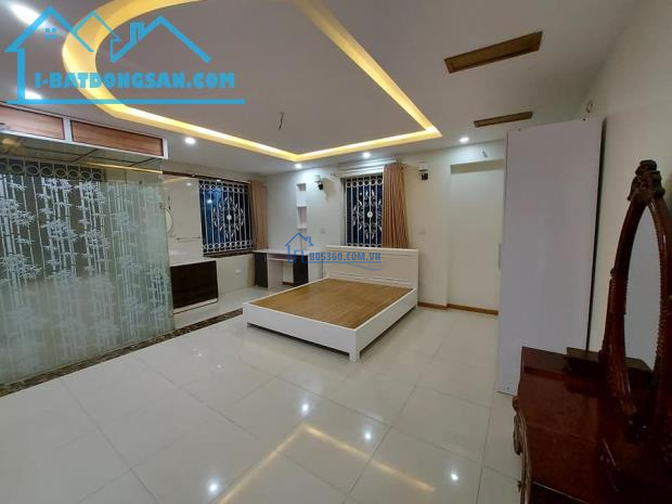 Bán nhà mặt phố Nhân Hòa, kinh doanh đỉnh 20 tỷ 8