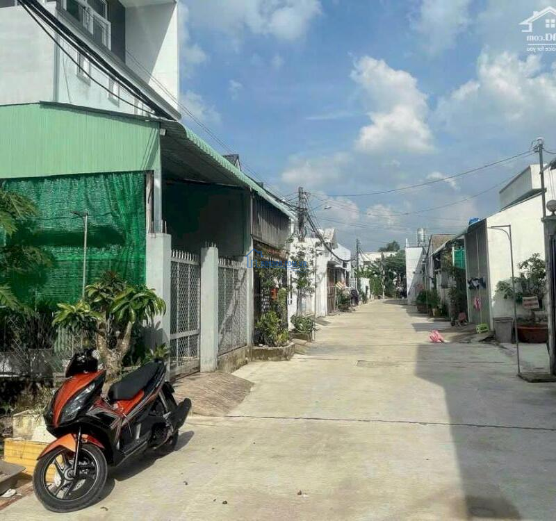 Nền thổ cư cách đường Nguyễn Văn Linh 100m, hẻm nhà nghĩ số 9
