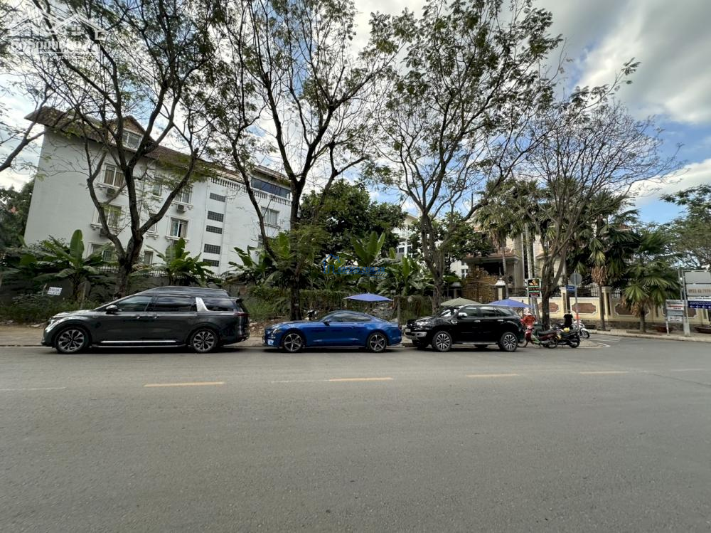 Hàng Đầu Tư giảm ngay 30 Tỷ Đất XD CHDV ngay Trần Não Quận 2 DT 1000m CTXD: Hầm + 7 Tầng Lh ngay 0938061333