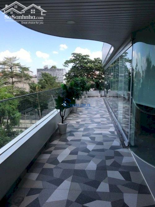 Bán Tòa Nhà Văn Phòng Mặt Tiền Khu Hoàng Hoa Thám p7 Q.Bình Thạnh Ngang 10m Hầm+10 Tầng Lh ngay 0938061333 Có Giá Tốt cho Khách Đầu Tư !!