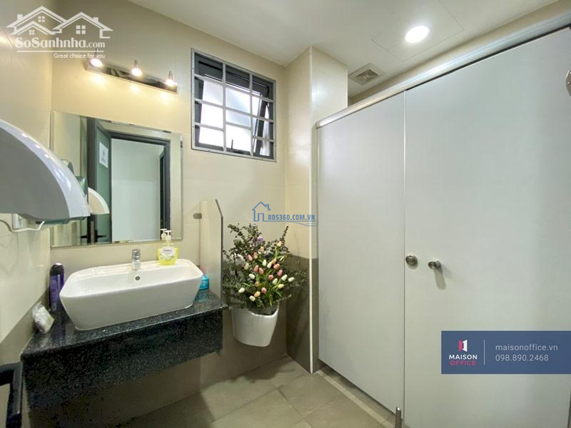Bán Tòa Nhà Văn Phòng Mặt Tiền Khu Hoàng Hoa Thám p7 Q.Bình Thạnh Ngang 10m Hầm+10 Tầng Lh ngay 0938061333 Có Giá Tốt cho Khách Đầu Tư !!