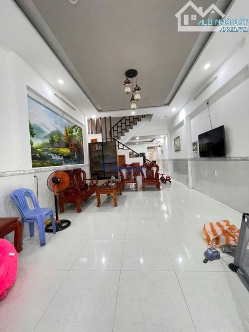 🔥 Nhà 2 tầng mặt tiền đường Phú Lộc 1 . Gi/á 4.650