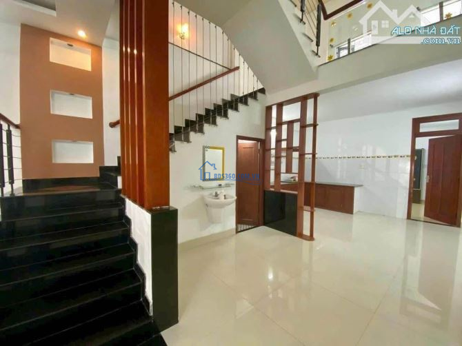 🔥 Nhà 2 tầng mặt tiền đường Phú Lộc 1 . Gi/á 4.650