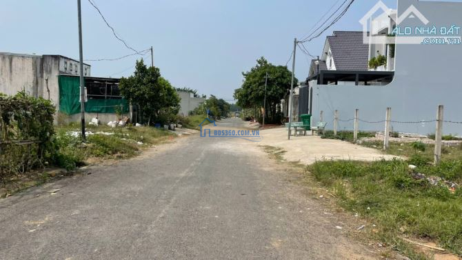 CHÍNH CHỦ BÁN LÔ ĐẤT KHU DÂN CƯ TÂN ĐỨC 125M2 GIÁ 1TY5 BAO SANG TÊN CÔNG CHỨNG