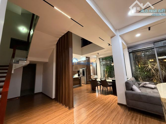 BÁN MỘT SIÊU PHẨM MẶT TIỀN KD GIỮA LÒNG THÀNH PHỐ CÓ 102 - MẶT TIỀN ĐƯỜNG HÙNG VƯƠNG - BMT