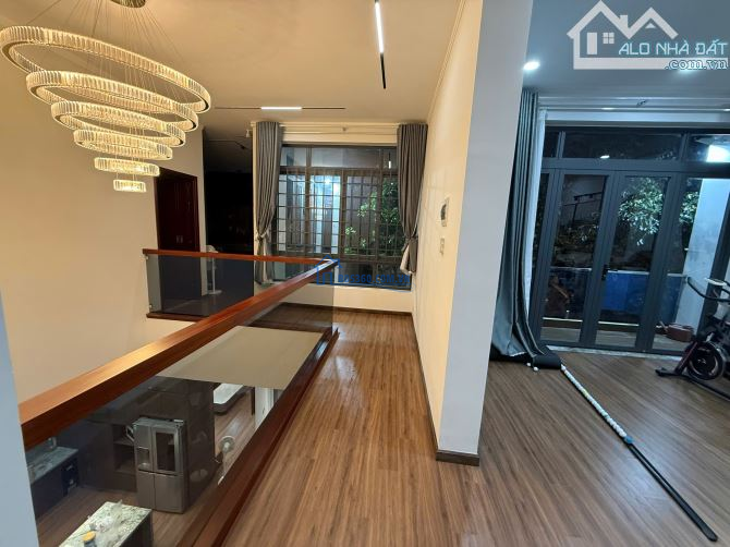 BÁN MỘT SIÊU PHẨM MẶT TIỀN KD GIỮA LÒNG THÀNH PHỐ CÓ 102 - MẶT TIỀN ĐƯỜNG HÙNG VƯƠNG - BMT