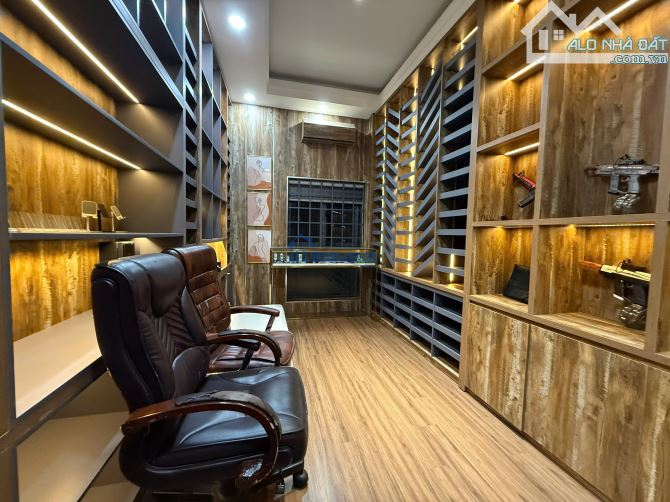 BÁN MỘT SIÊU PHẨM MẶT TIỀN KD GIỮA LÒNG THÀNH PHỐ CÓ 102 - MẶT TIỀN ĐƯỜNG HÙNG VƯƠNG - BMT