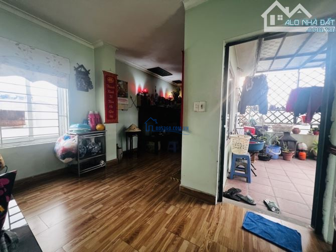 7.5 tỷ-35m2-MT5.9m-bán nhà Bát Khối, Long Biên-phân lô-ô tô tránh vòng quanh, thông-lô góc