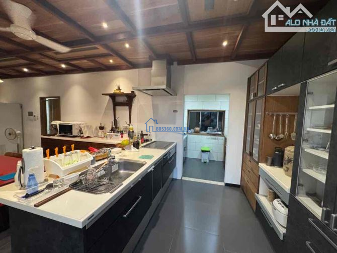 BÁN BIỆT THỰ NGHỈ DƯỠNG LÔ GÓC 2 MẶT TIỀN CỰC ĐẸP 800M2 NGANG 41M 3 TẦNG CHỈ 39 X TỶ
