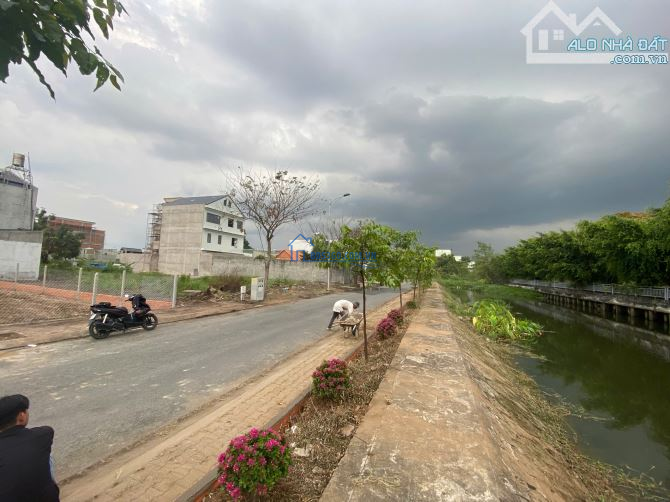 ĐẤT BIỆT THỰ VIEW SÔNG LỚN 275M2=12x23, THỔ CƯ 100%,SỔ HỒNG,MT ĐƯỜNG NHỰA 8M-GIÁ 37TR/M2