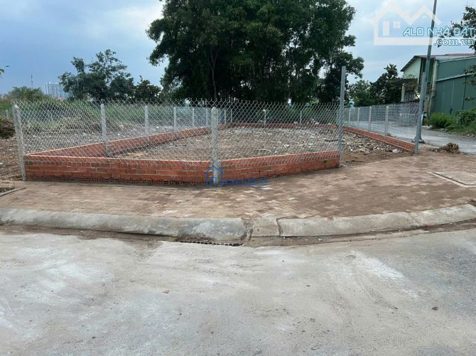 LÔ GÓC 2 MẶT TIỀN ĐƯỜNG NHỰA 16M, SỔ HỒNG RIÊNG,THỔ CƯ 100% - 204M2(8,8x24,5), GIÁ 8,3 TỶ