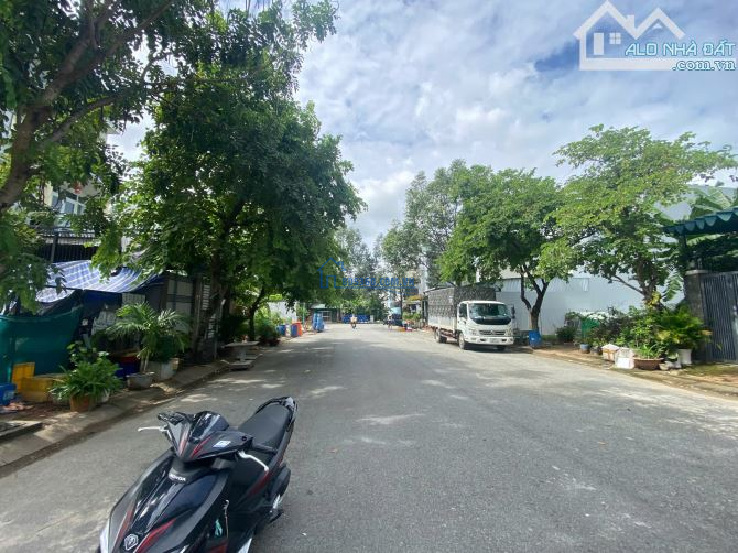 LÔ GÓC 2 MẶT TIỀN ĐƯỜNG NHỰA 16M, SỔ HỒNG RIÊNG,THỔ CƯ 100% - 204M2(8,8x24,5), GIÁ 8,3 TỶ