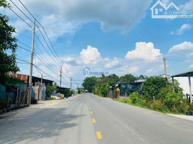 Bán Đất 2 Mặt Tiền Đường Liên Huyện DH 690m2 Nở hậu, Sát KCN, Tiện Xây Trọ, Xây Xưởng